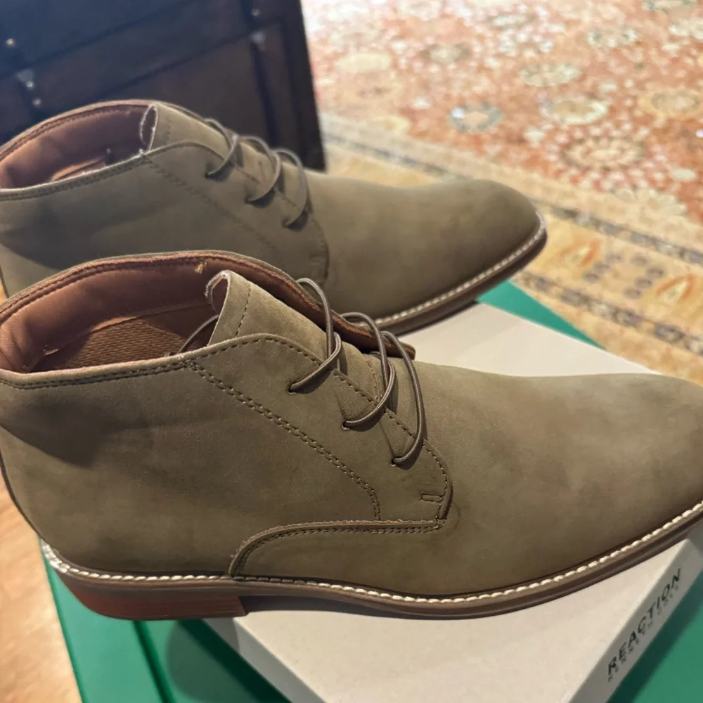 Kenneth Cole Reaction stylish chukka